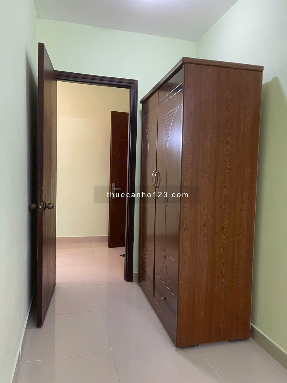 Cần cho thuê căn hộ chung cư Hồng Lĩnh, diện tích 76m2, 2pn có đồ, giá 9tr/tháng