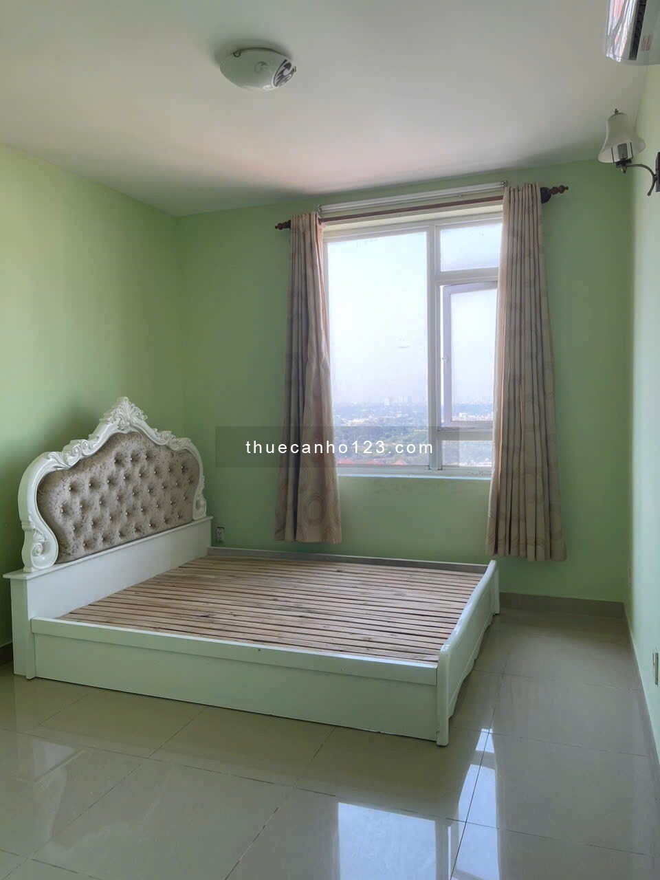 Cần cho thuê căn hộ chung cư Hồng Lĩnh, diện tích 76m2, 2pn có đồ, giá 9tr/tháng