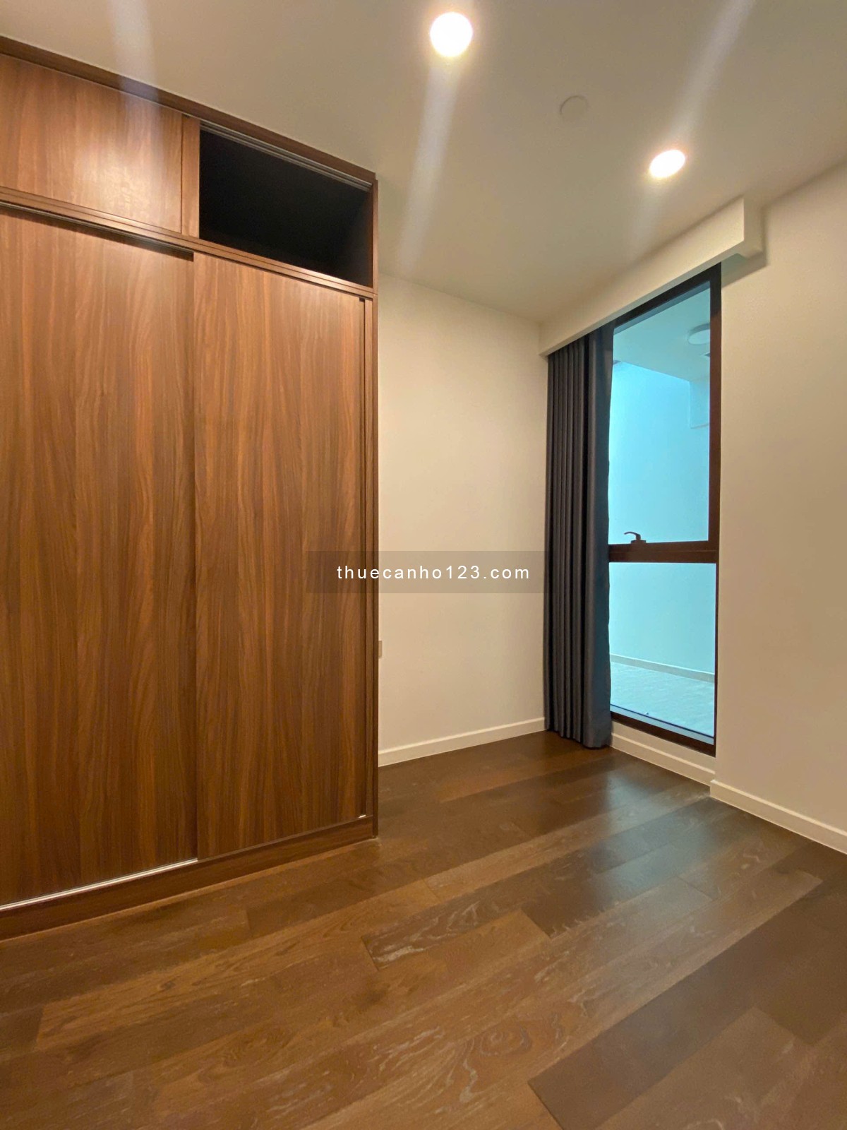 The Galleria cho thuê căn hộ 3PN đầy đủ nội thất giá tốt nhất thị trường, diện tích lớn view mát mẻ