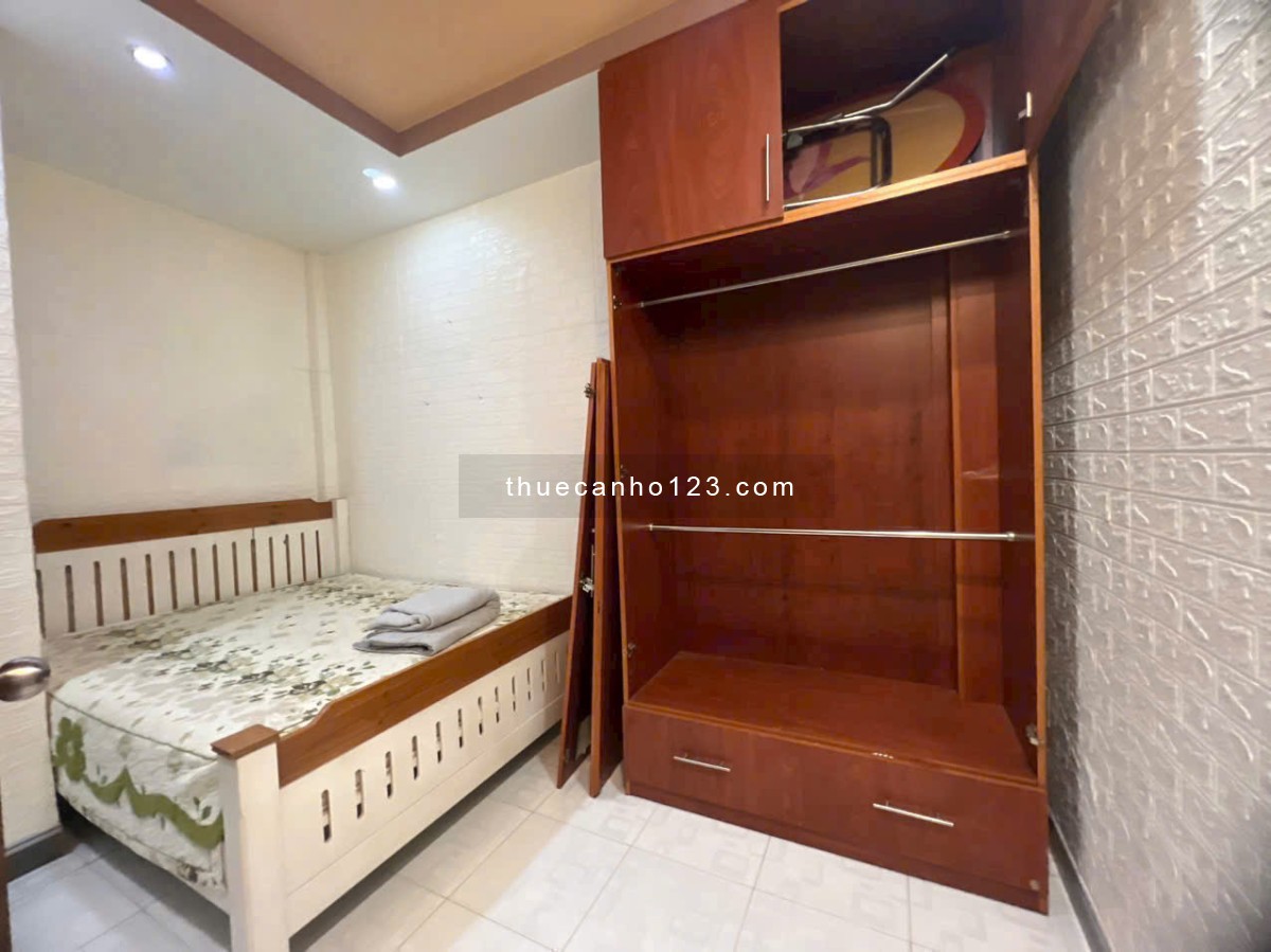 C/c Đặng văn Ngữ, P13, Phú Nhuận: 2 p ngủ, 2wc, Nội thất, 11 triệu
