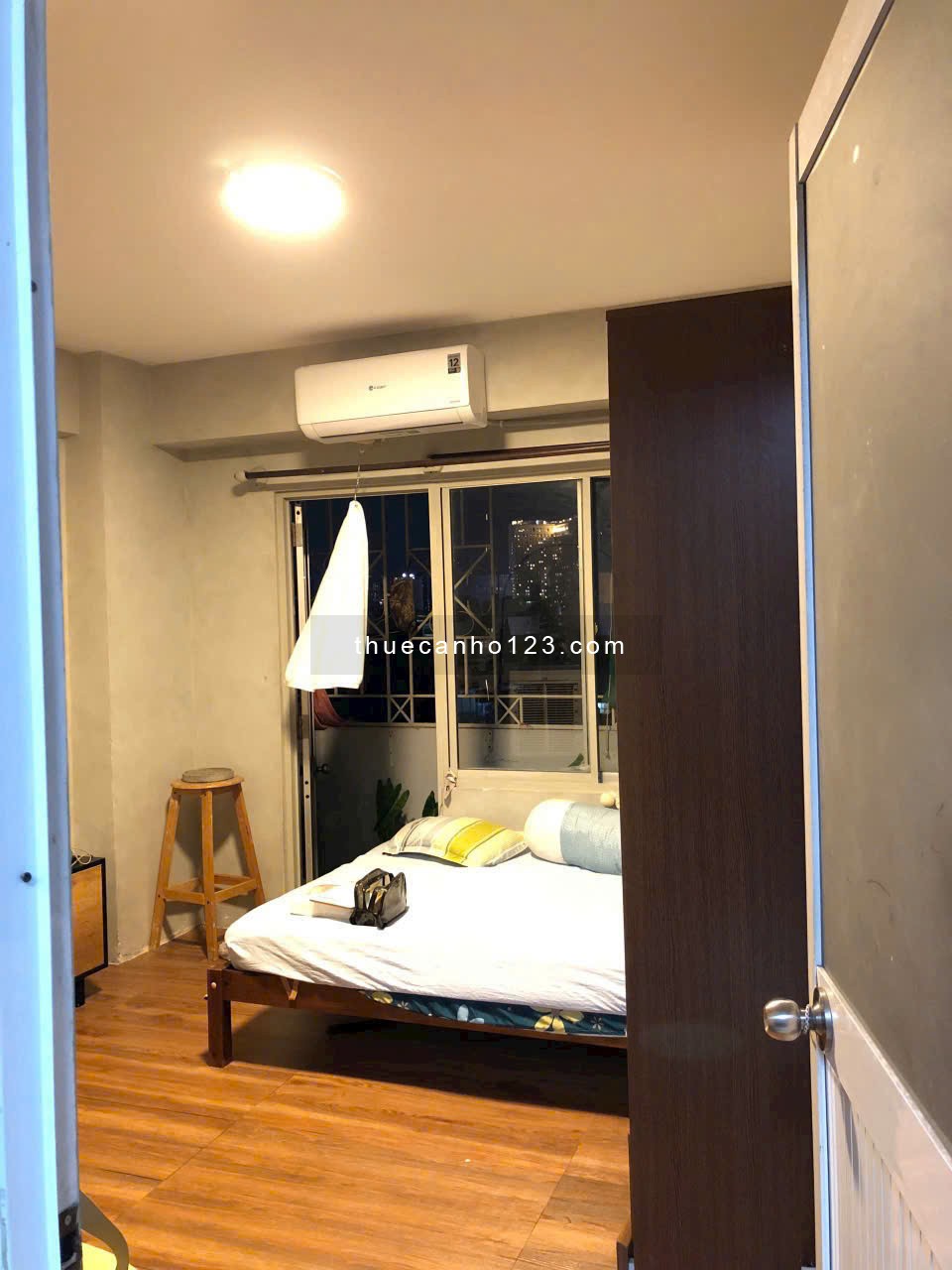 C/c Đặng văn Ngữ, P13, Phú Nhuận: 2 p ngủ, 2wc, Nội thất, 11 triệu