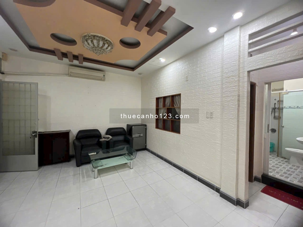 C/c Đặng văn Ngữ, P13, Phú Nhuận: 2 p ngủ, 2wc, Nội thất, 11 triệu