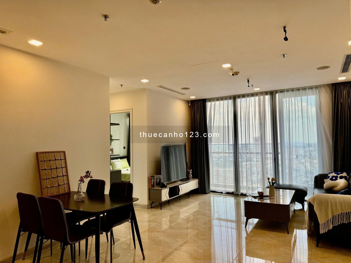 Cho thuê CC 2PN, 2WC view sông, Landmark giá tốt chỉ 28 triệu/th tại Vinhomes Golden River, 83m2, Q1