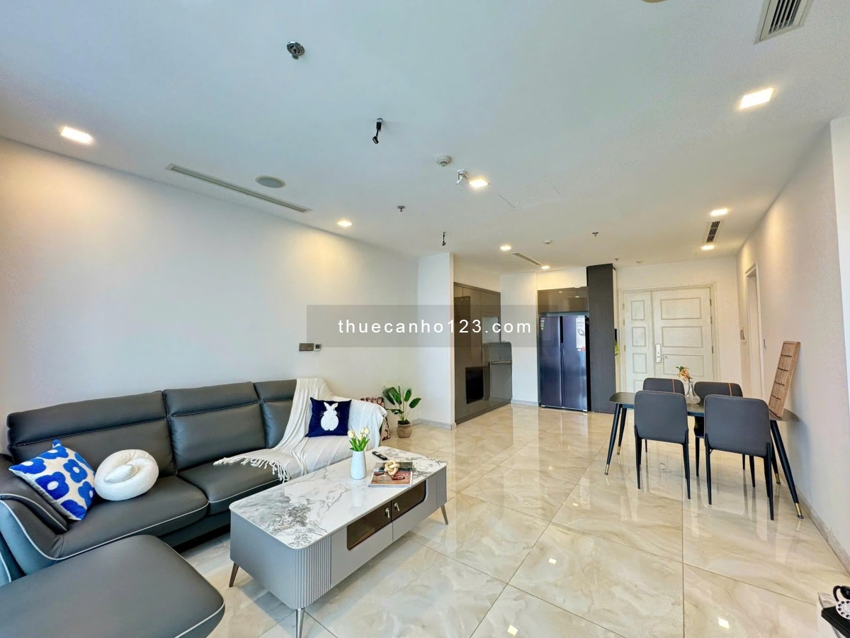 Cho thuê CC 2PN, 2WC view sông, Landmark giá tốt chỉ 28 triệu/th tại Vinhomes Golden River, 83m2, Q1