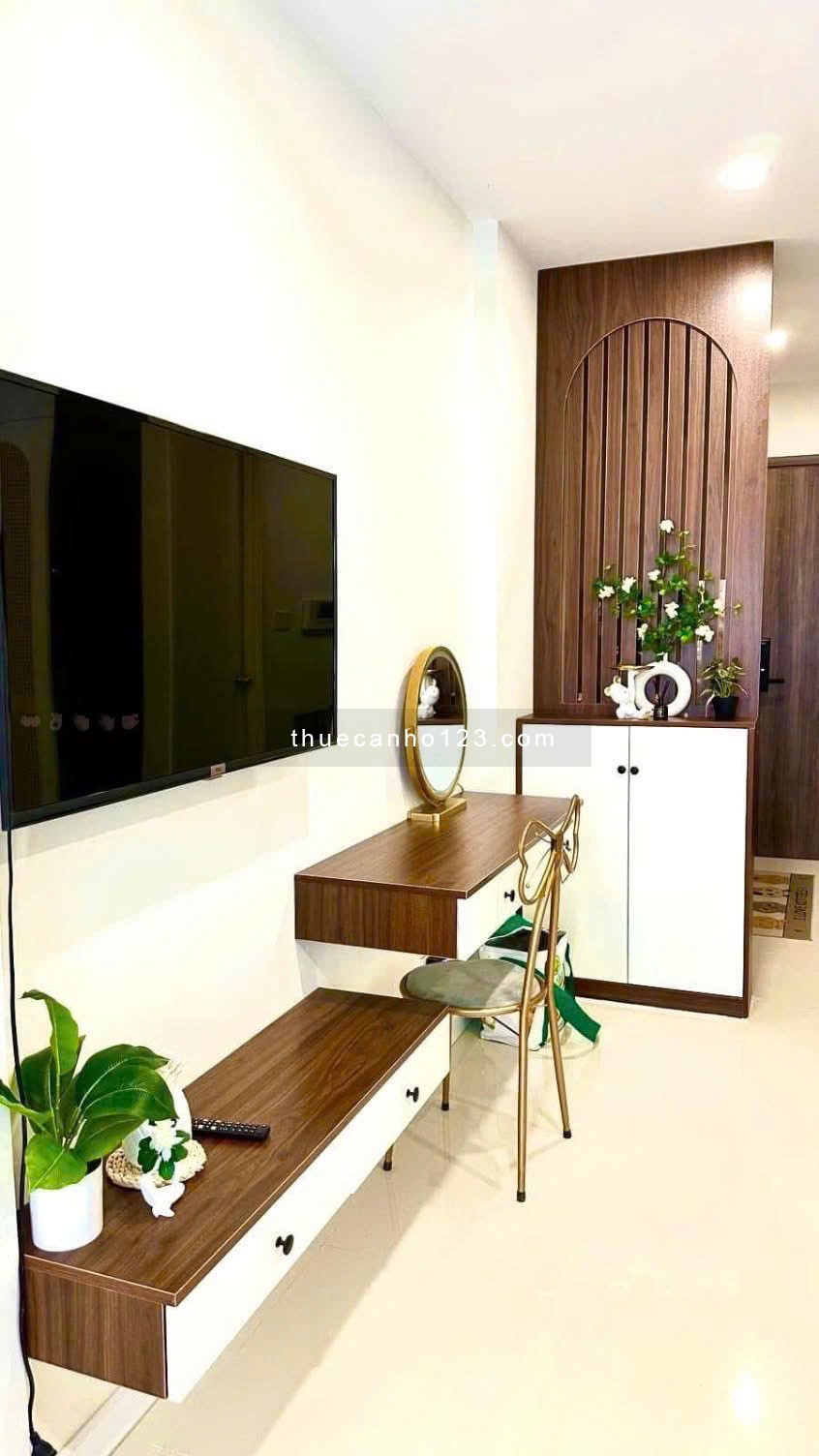 Chung cư Sky Center, Officetel, 45m2, 1PN, Nội thất, Phổ Quang, TB, 11tr/tháng.