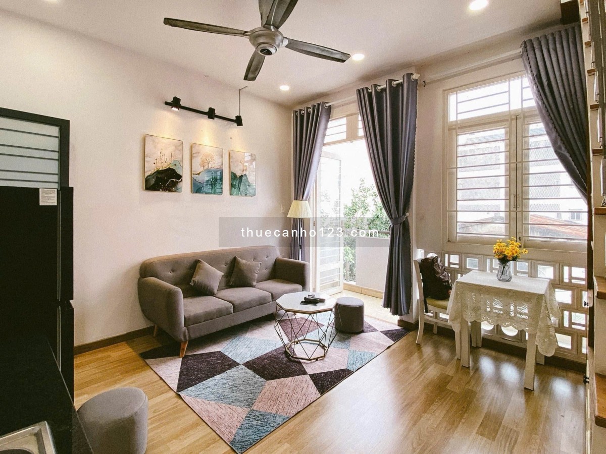 Cho thuê căn hộ penthouse 1 trệt 1 lầu 70m², ban công sân thượng, ngay Etown, quận Tân Bình