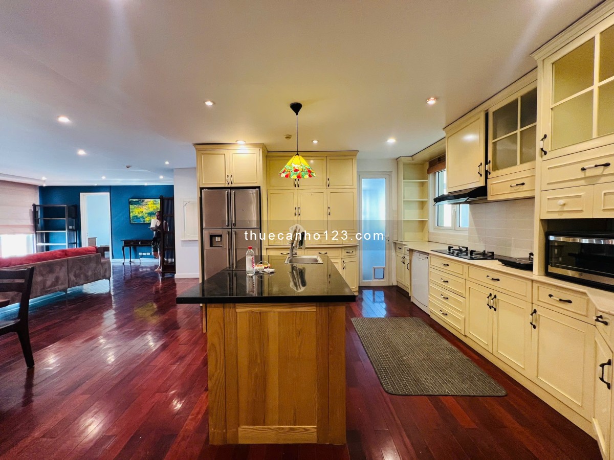 Cho thuê ngay căn hộ E1 Ciputra diện tích 153m gồm 3 ngủ Full nội thất view cây xanh thoáng mát