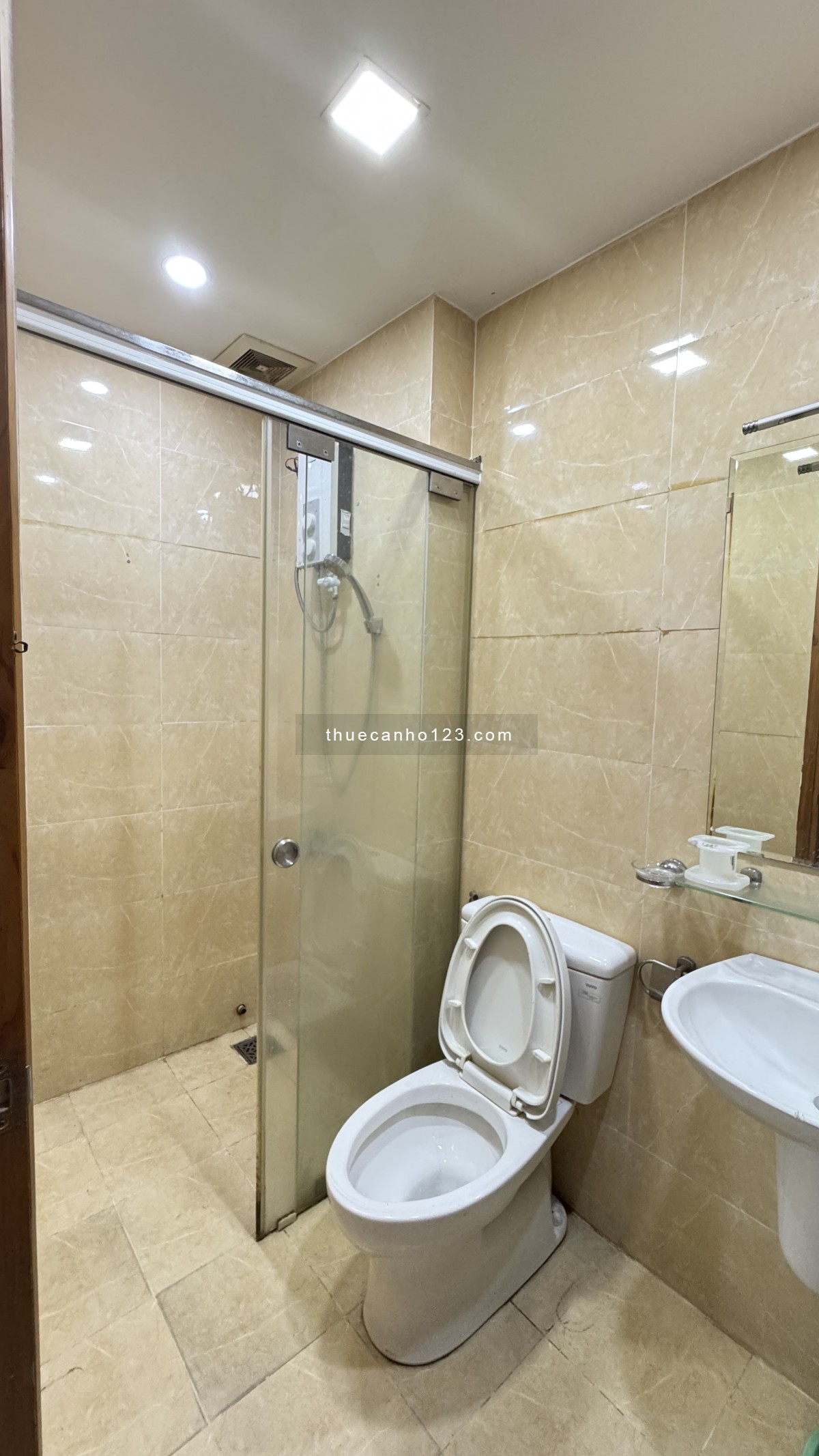 Cho thuê căn hộ 3PN, full nội thất cao cấp