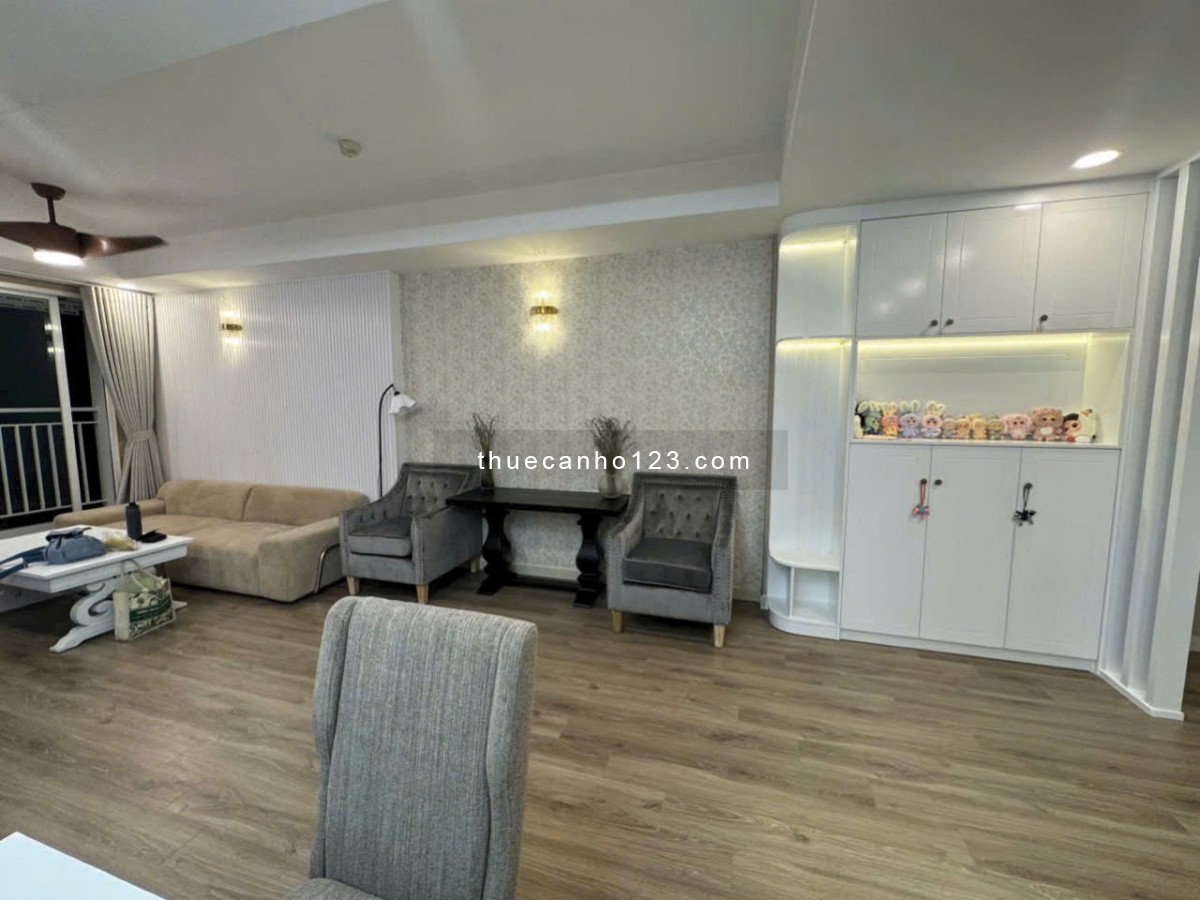 Chủ cho thuê CHCC Cộng Hoà Plaza, DT 100m2, 3 phòng ngủ, 2WC, giá 16 triệu/tháng