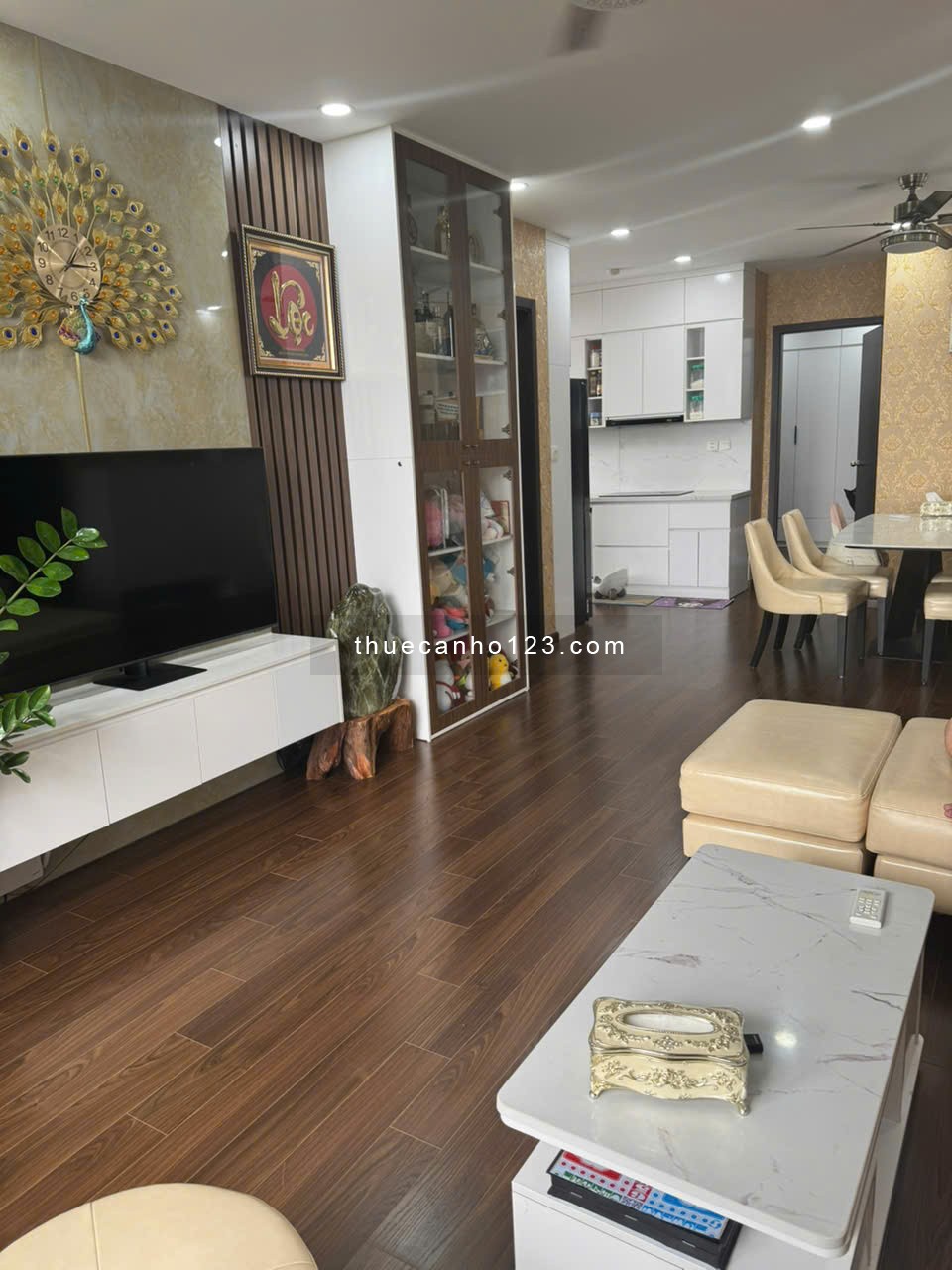 Cho thuê căn hộ 3 phòng ngủ, full đồ Housinco Premium Nguyễn Xiển