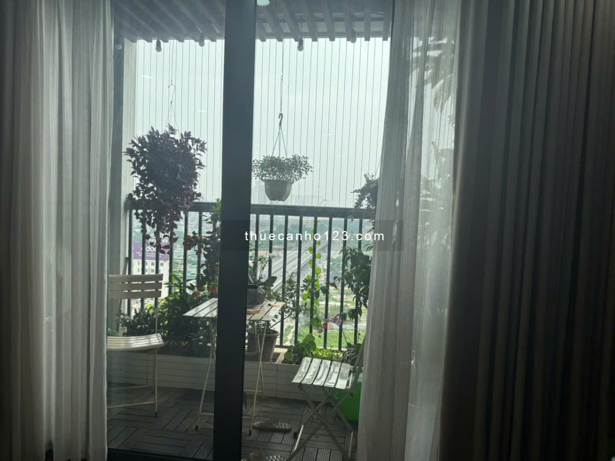 Cho thuê căn hộ 3 phòng ngủ, full đồ Housinco Premium Nguyễn Xiển