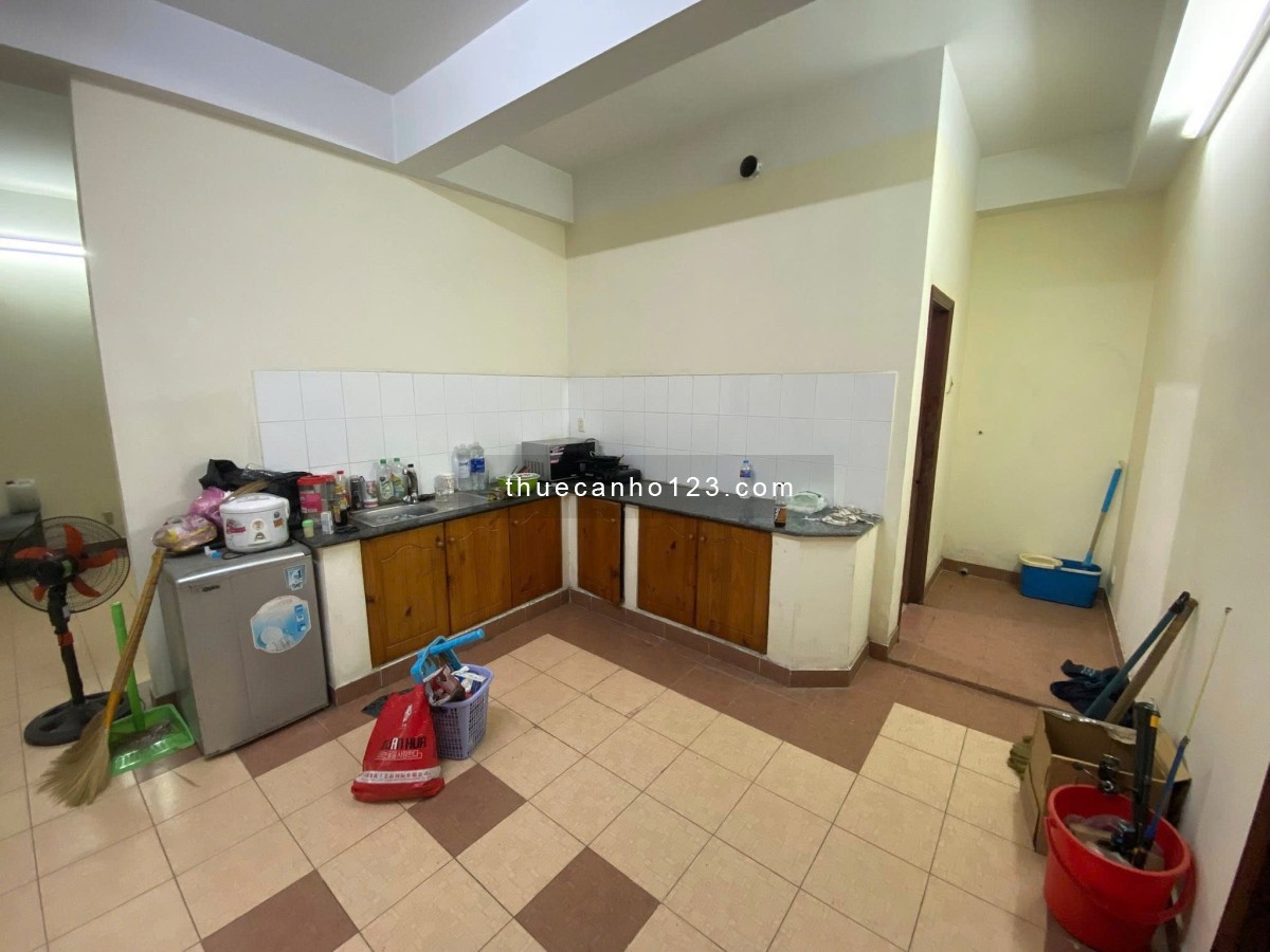 C/c Huỳnh Văn Bánh, P13, Phú Nhuận: 90m2, 2p ngủ, 2wc, Nt, 10tr