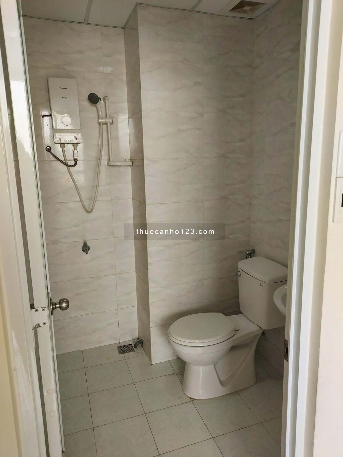 Căn hộ đường Cao Thắng, p11, Quận 10: 50m2, 2p ngủ, 1wc, 8tr/th