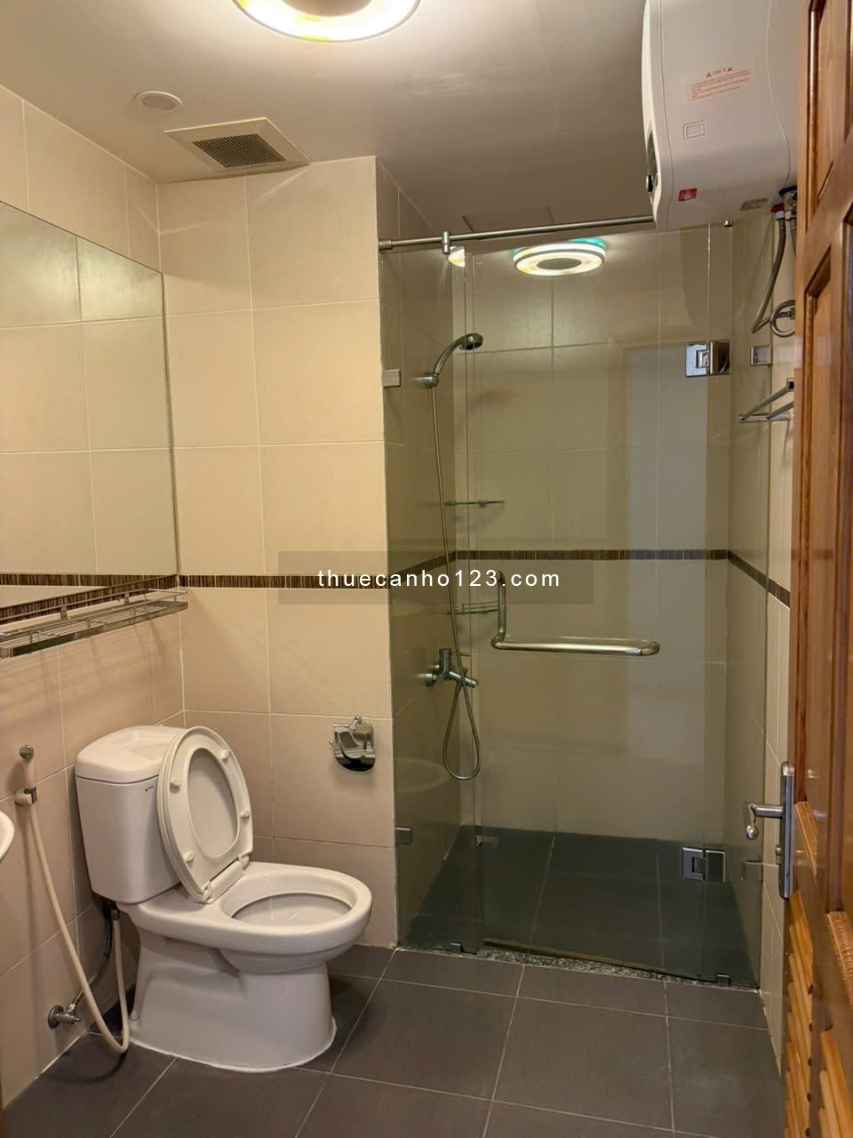 Cho thuê căn hộ 2PN, 2WC, 48 triệu tại Riverpark Residence, 135m2, giá tốt hàng hiếm