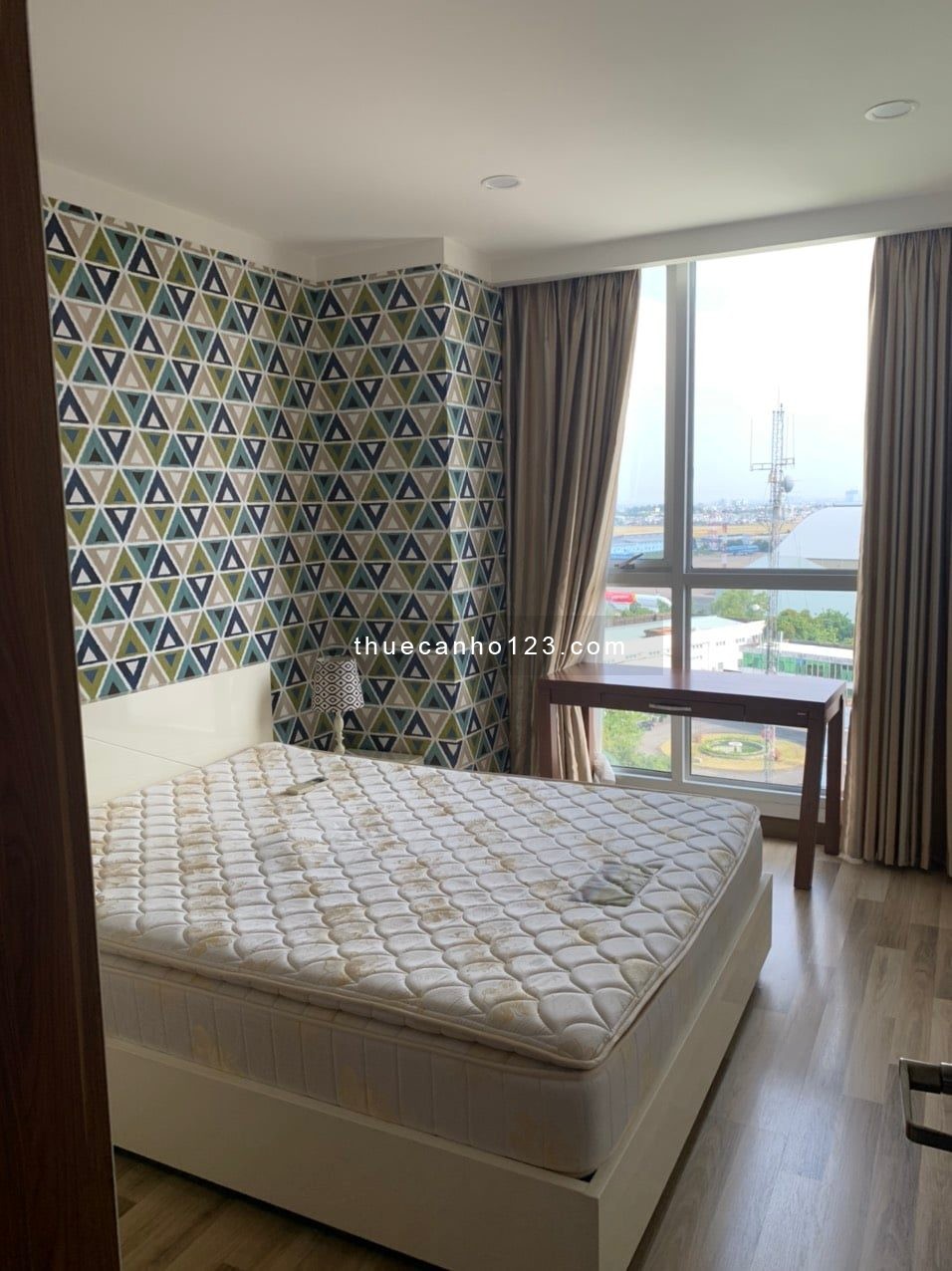 Cho thuê căn hộ Cao Cấp Sài Gòn Airport Plaza, 2Pn 2Wc Full Nội Thất 18Tr Ở Ngay Tel 0942811343