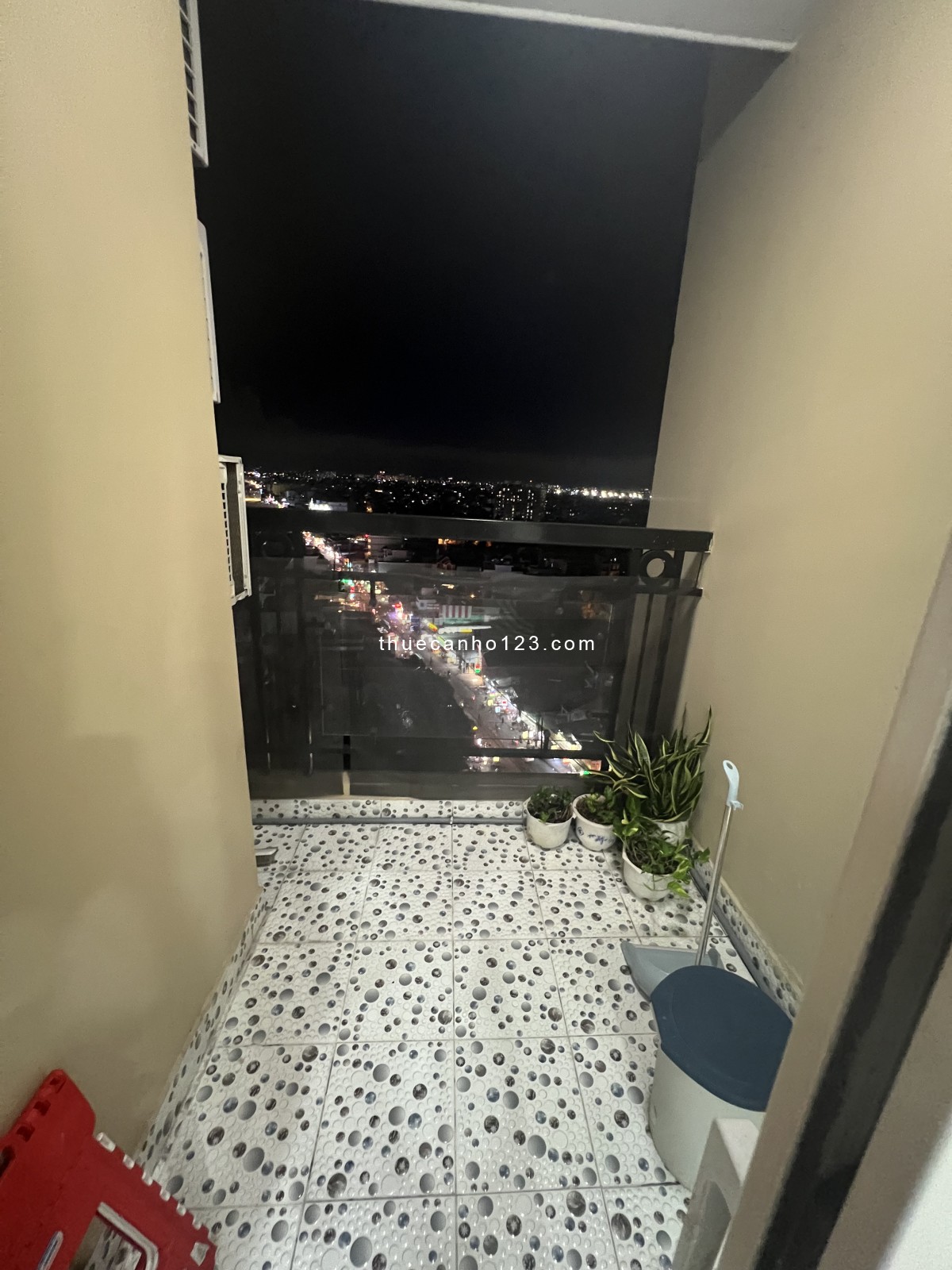 Cho thuê chung cư Phúc Yên 2, 70m2 2 phòng ngủ 2 nhà wc đầy đủ nội thất, chính chủ