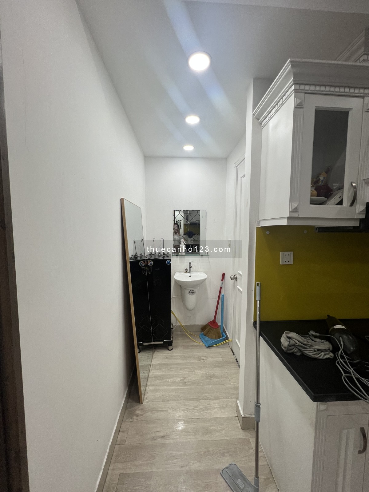 Cho thuê chung cư Phúc Yên 2, 70m2 2 phòng ngủ 2 nhà wc đầy đủ nội thất, chính chủ