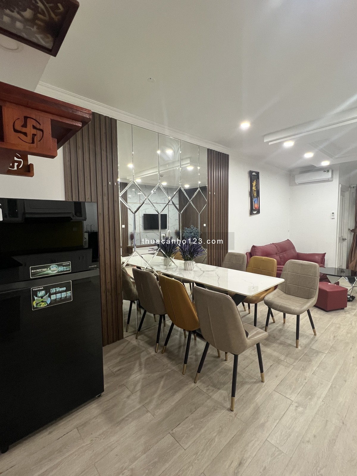 Cho thuê chung cư Phúc Yên 2, 70m2 2 phòng ngủ 2 nhà wc đầy đủ nội thất, chính chủ