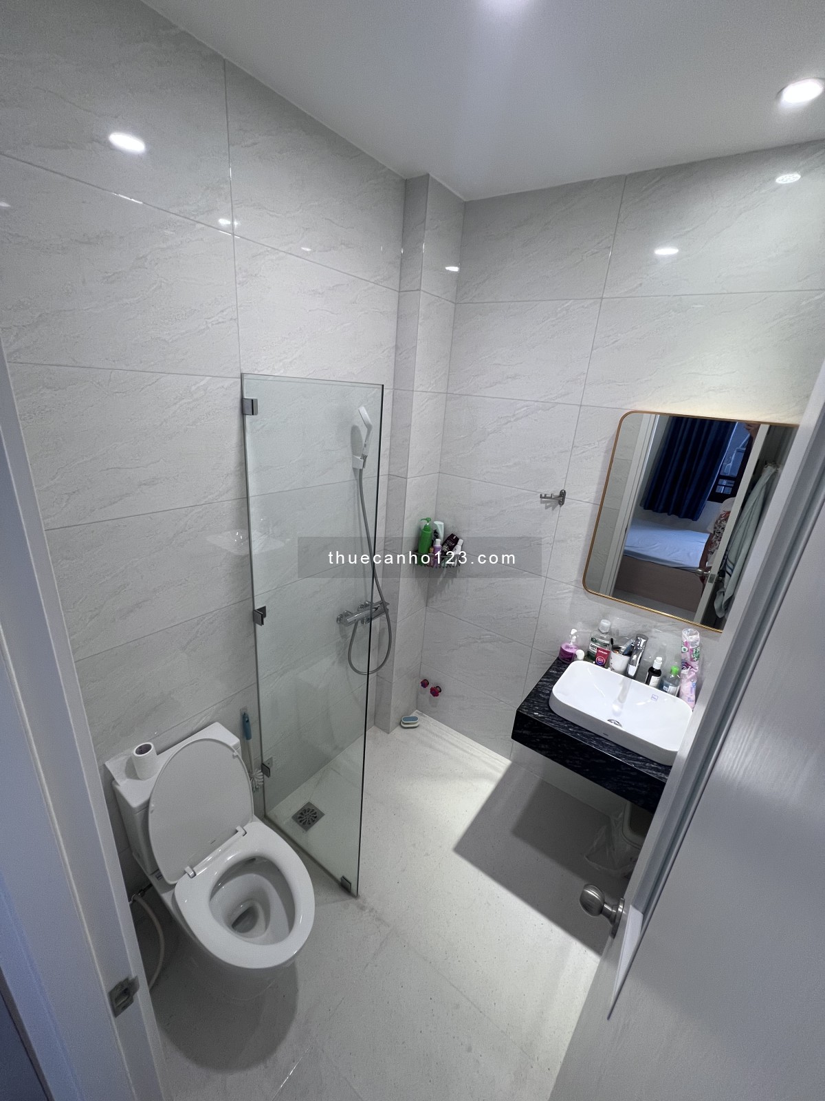 Cho thuê lại phòng đầy đủ nội thất mới tinh tại đường số 10, Phường Tân Quy, Quận 7