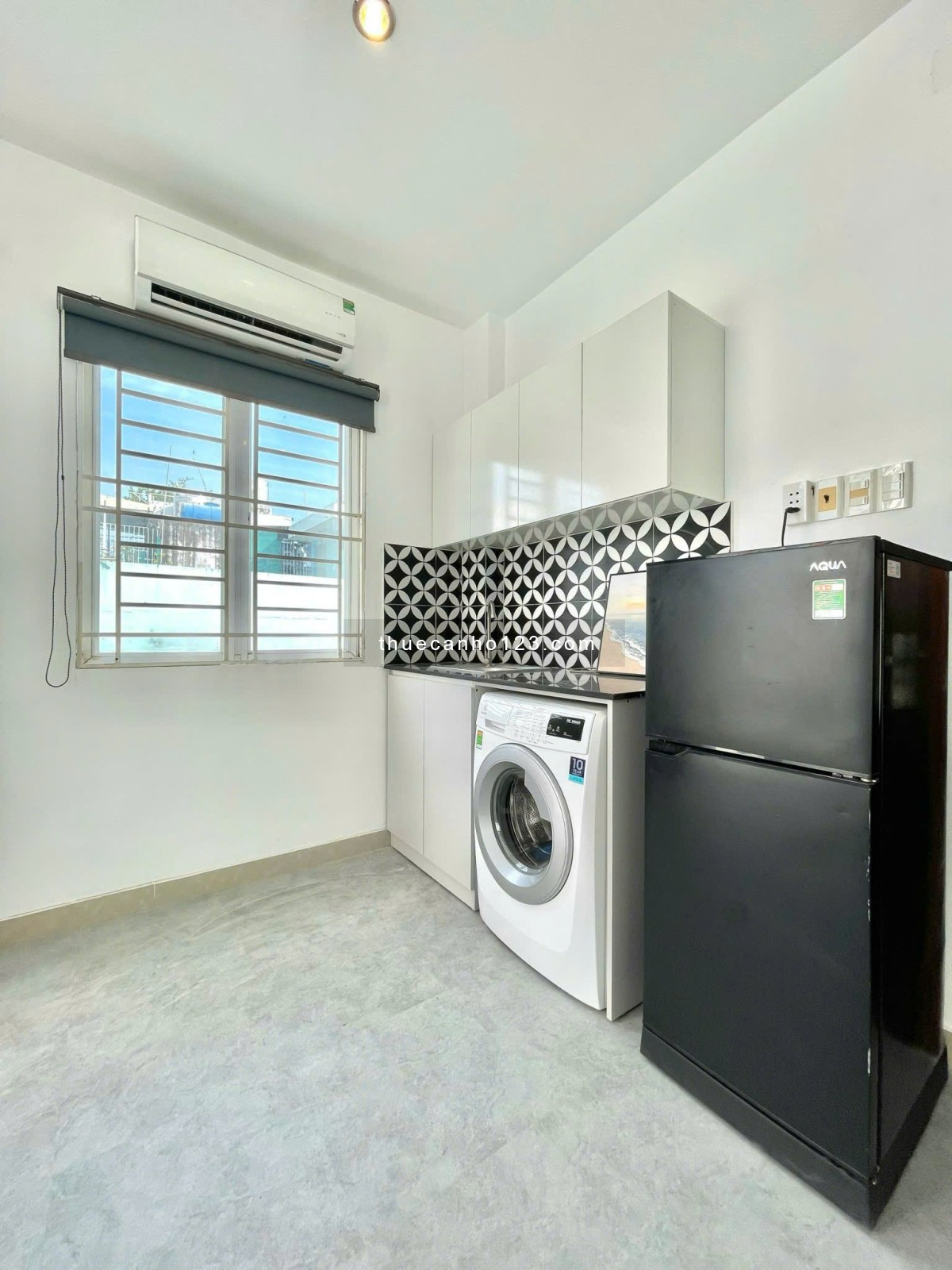 View sáng, decor xinh hẹ hẹ - Có bancol, máy giặt riêng - Ngay sau lưng ĐH UEF Điện Biên Phủ