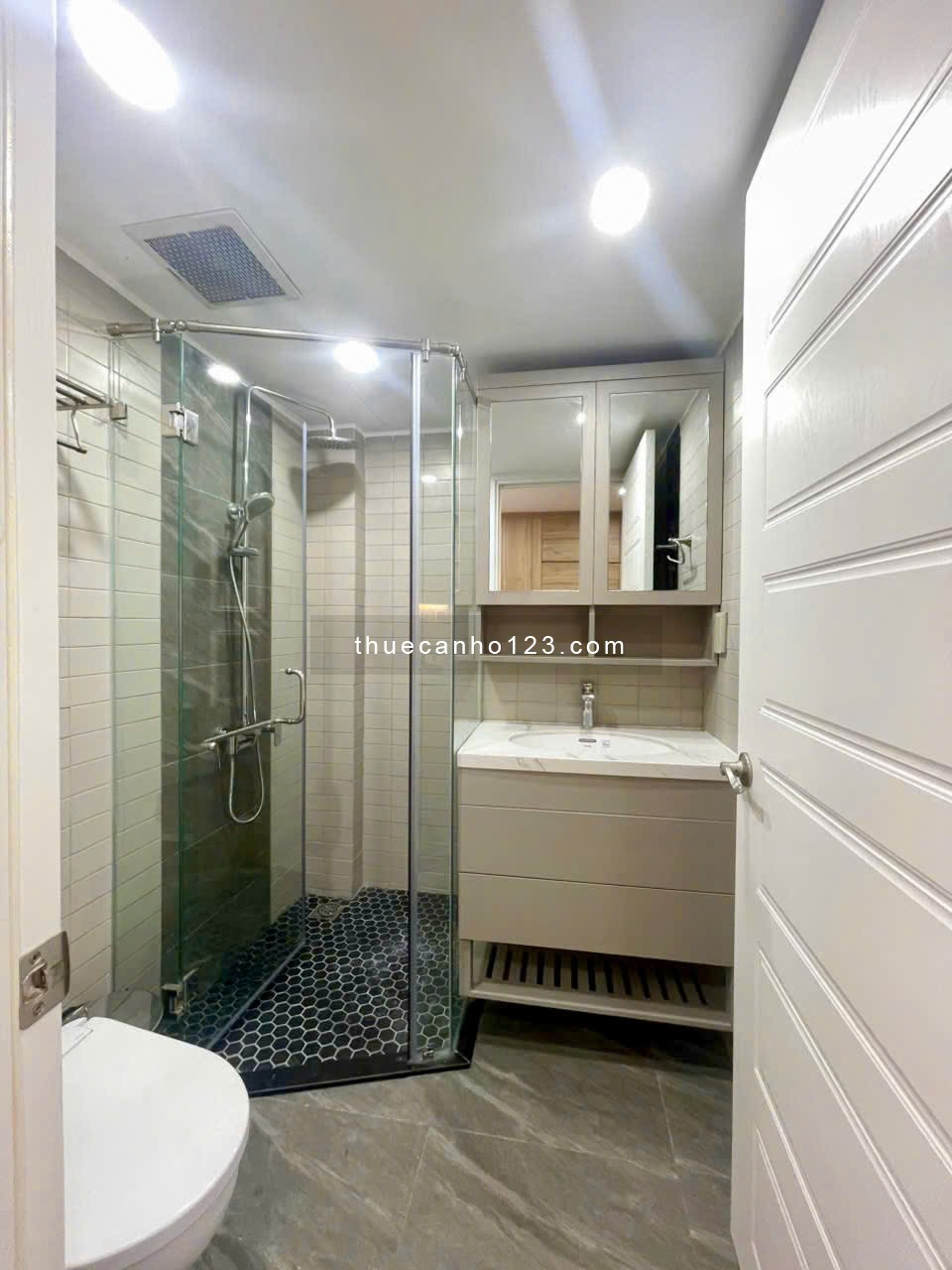 Căn hộ 1PN cửa sổ thoáng, nội thất cực sang – Cầu Thị Nghè - Nguyễn Cửu Vân, Bình Thạnh.