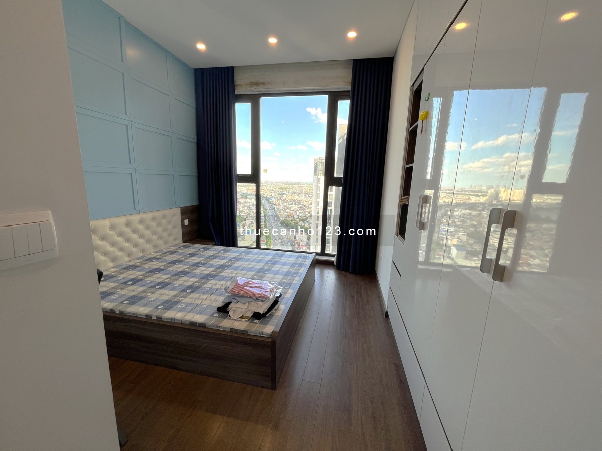 Chính chủ: Cho thuê căn hộ 2PN tầng cao view sông Hồng, full nội thất cao cấp