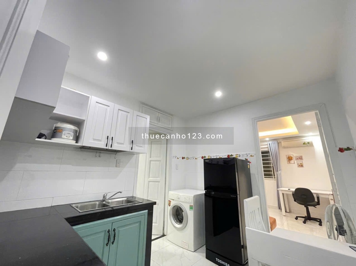 Cho thuê căn hộ 1PN ngay Trung tâm Quận 3, Hồ Con Rùa Full Nội thất có thang máy, máy giặt riêng