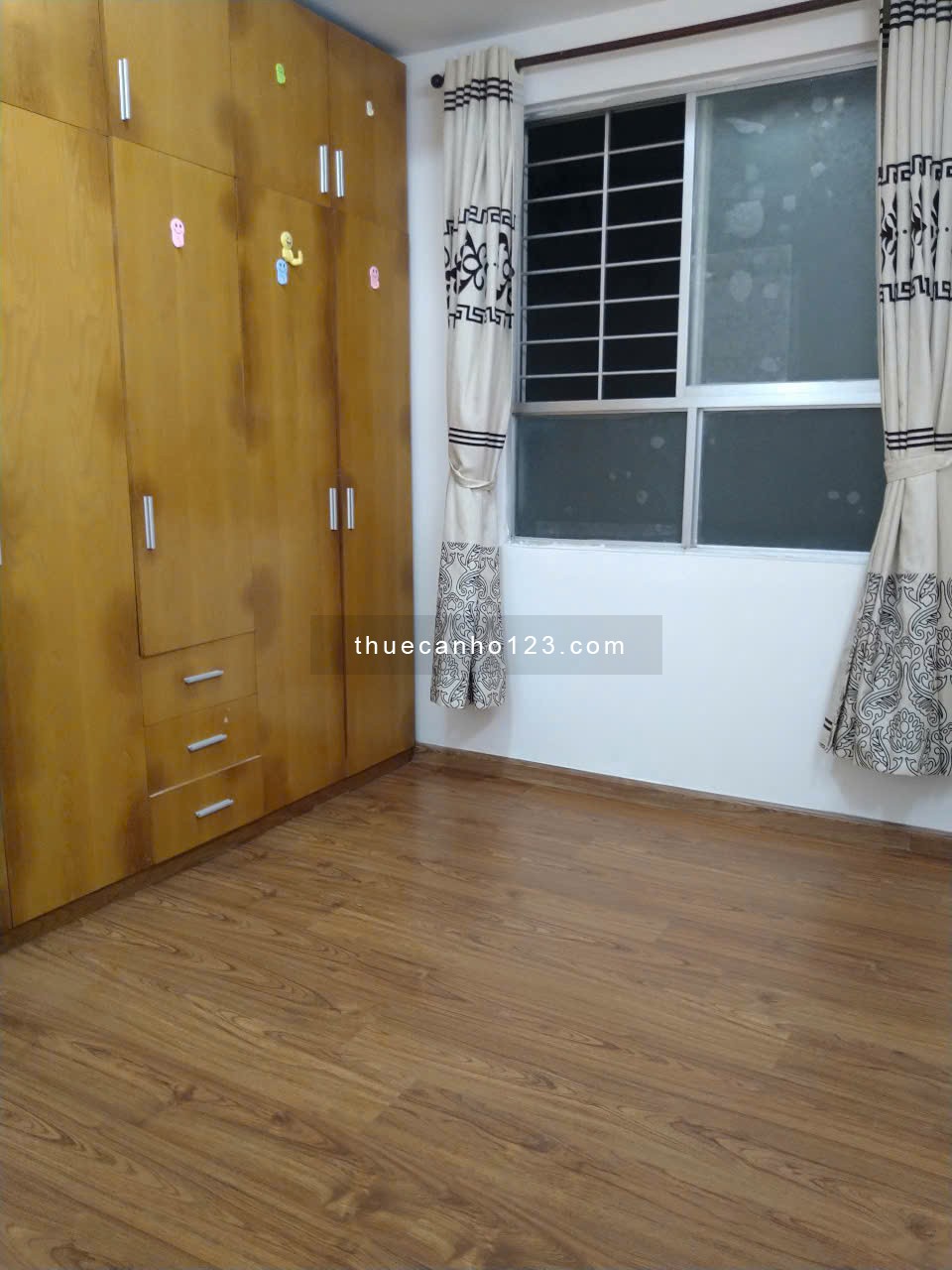 Chính chủ cho thuê cc Bàu Cát 2, DT: 69m2 - 2 PN - Giá thuê 9,5 triệu/tháng