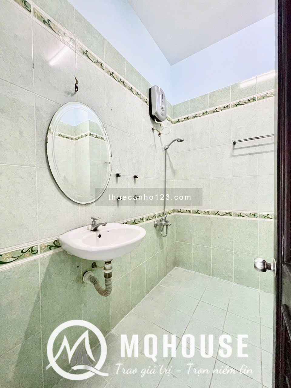 Căn hộ full nội thất mới ken ngay Etown cộng Hoà giá chỉ 4.500.000