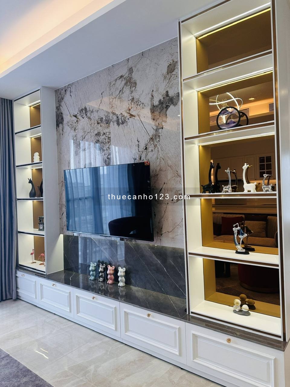  Thuê Căn Hộ The Horizon 3PN Cao Cấp – View Hồ Bơi, Full NT – Giá Tốt Chỉ Từ 2000 USD/Tháng!