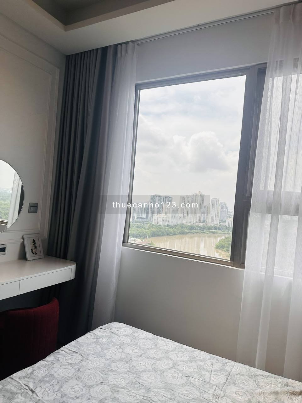  Thuê Căn Hộ The Horizon 3PN Cao Cấp – View Hồ Bơi, Full NT – Giá Tốt Chỉ Từ 2000 USD/Tháng!