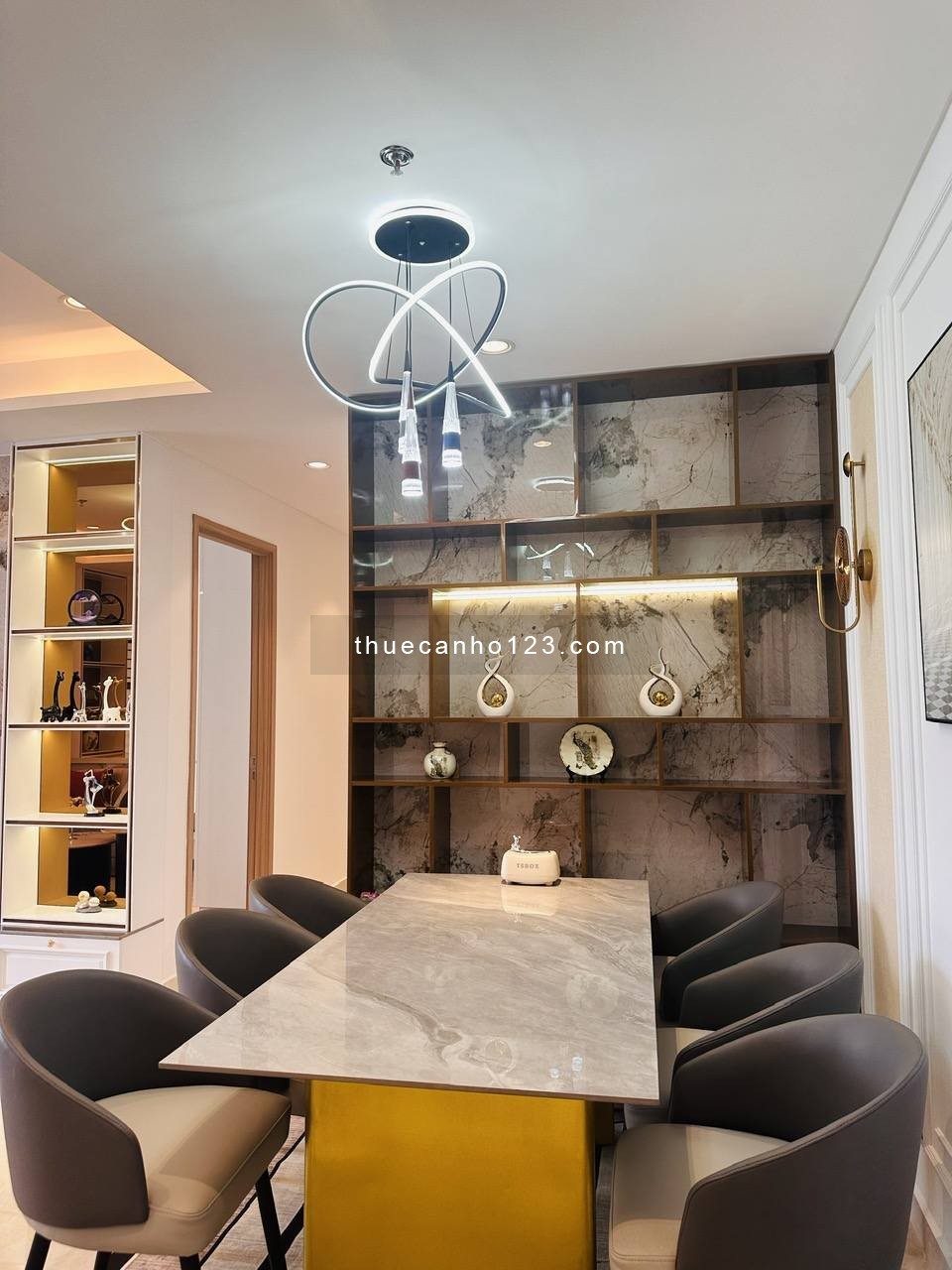  Thuê Căn Hộ The Horizon 3PN Cao Cấp – View Hồ Bơi, Full NT – Giá Tốt Chỉ Từ 2000 USD/Tháng!