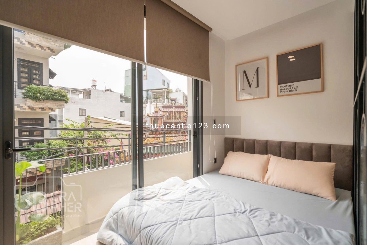 Căn Hộ Cho Thuê Mới Xây Tại Phố Ẩm Thực Phan Xích Long , Nhà Hầm xe , thang máy , nội thất cao cấp