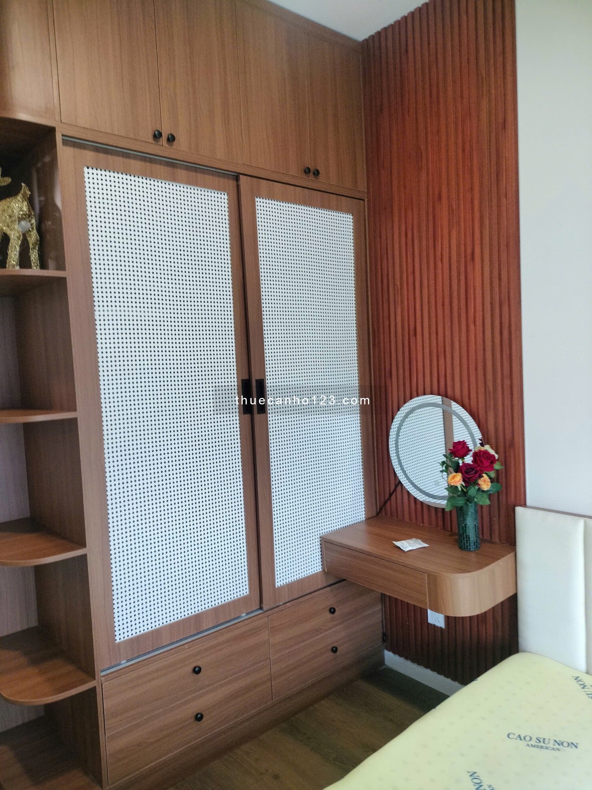 Căn hộ 2 phòng ngủ full nội thất cho thuê chỉ 7tr tại chung cư mới gần VSIP1