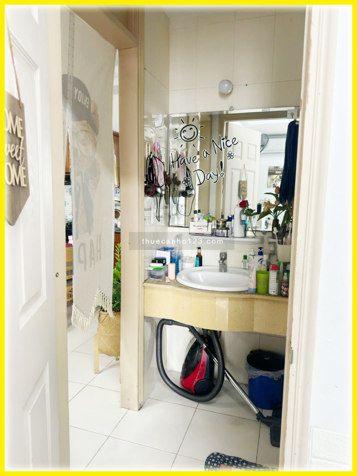 Cho thuê gấp căn hộ Thuận Việt Q.11 DT 65m2,2PN, 1WC nội thất CB 11tr/th 0902855182