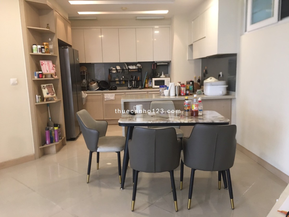 Thuê CHCC Imperia Q2 (95m,2pn full giá 19tr/th )(135m,3pn giá 26tr )miễn phí xe hơi +xe máy