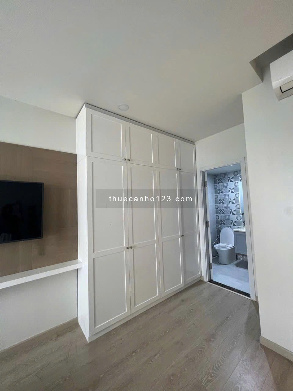 Căn hộ Ruby Garden , Tân Bình :2p ngủ,2wc, rộng 87m2, 10tr5/th