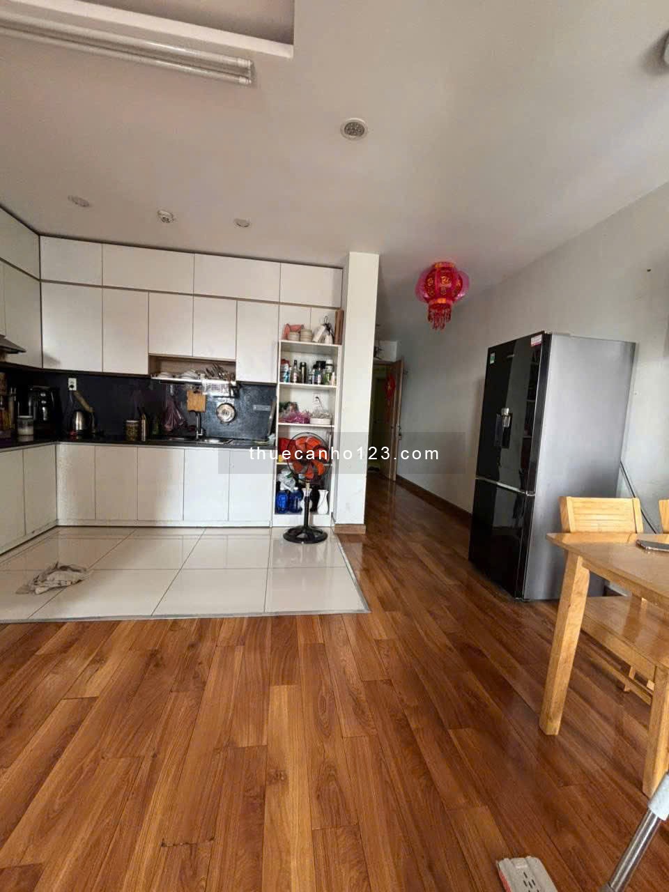 Chung cư Phú Thạnh, Nguyễn Sơn, TP: 3p ngủ, ban công, 90m2, 11tr/th