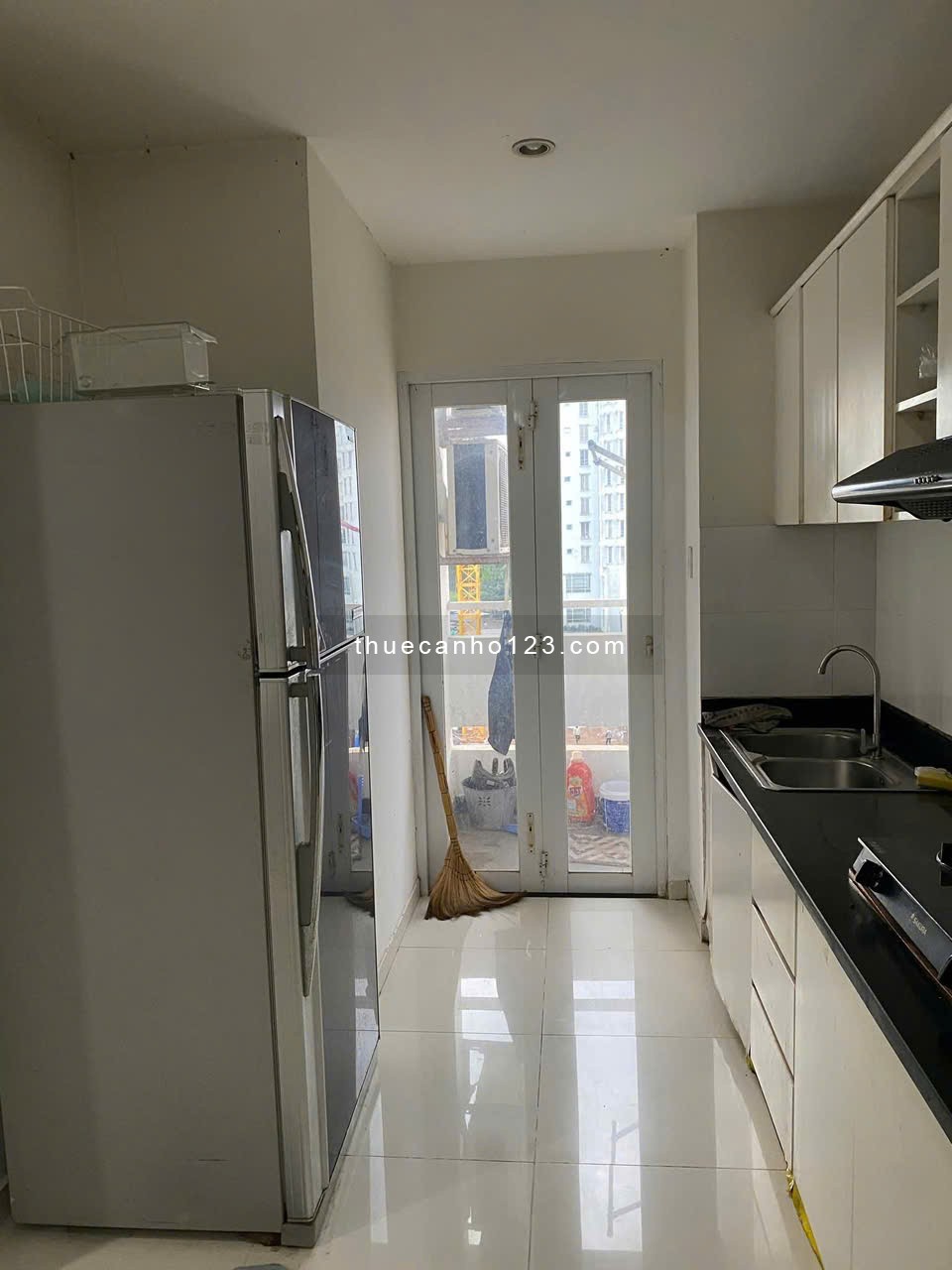 Chính chủ cần cho thuê gấp căn hộ 2PN Terra Rosa ở KDC 13E Intresco - Full nội thất