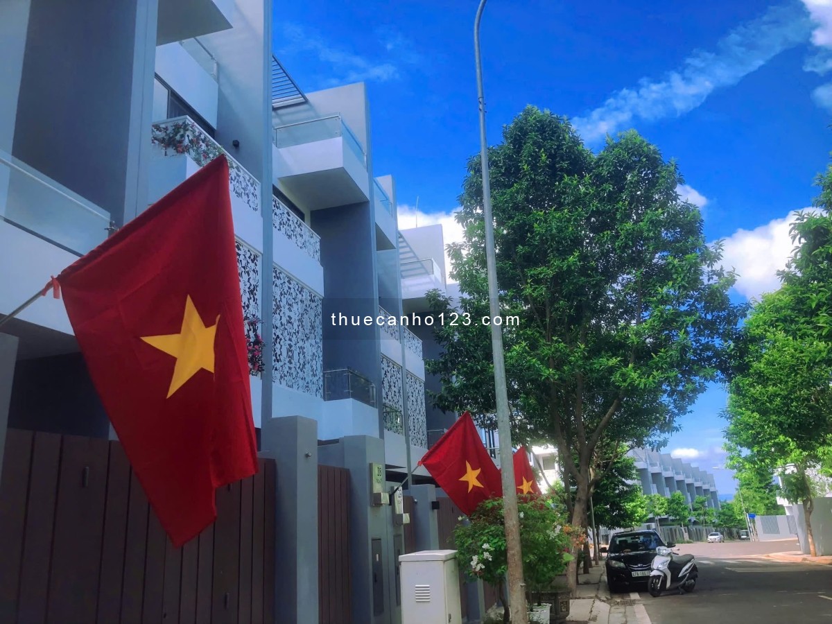 Cho thuê căn hộ, nhà phố nguyên căn, giá 7-8tr/phòng. Ngay trung tâm phố