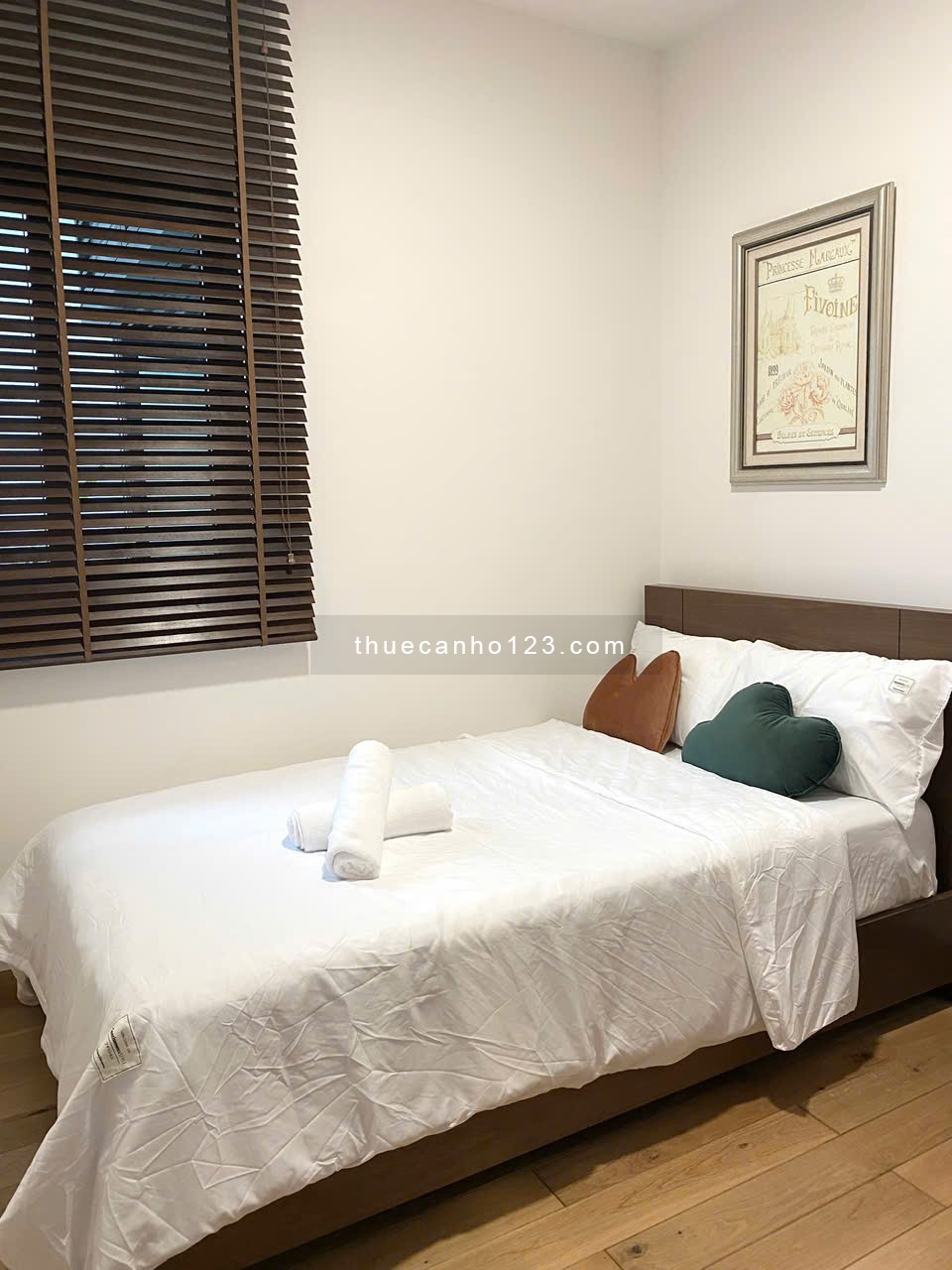 Cho thuê 04 căn hộ D1 Mension tại Võ Văn Kiệt, Phường Cầu Kho, Quận 1 :+ Căn 1 : 2PN, 2WC Full