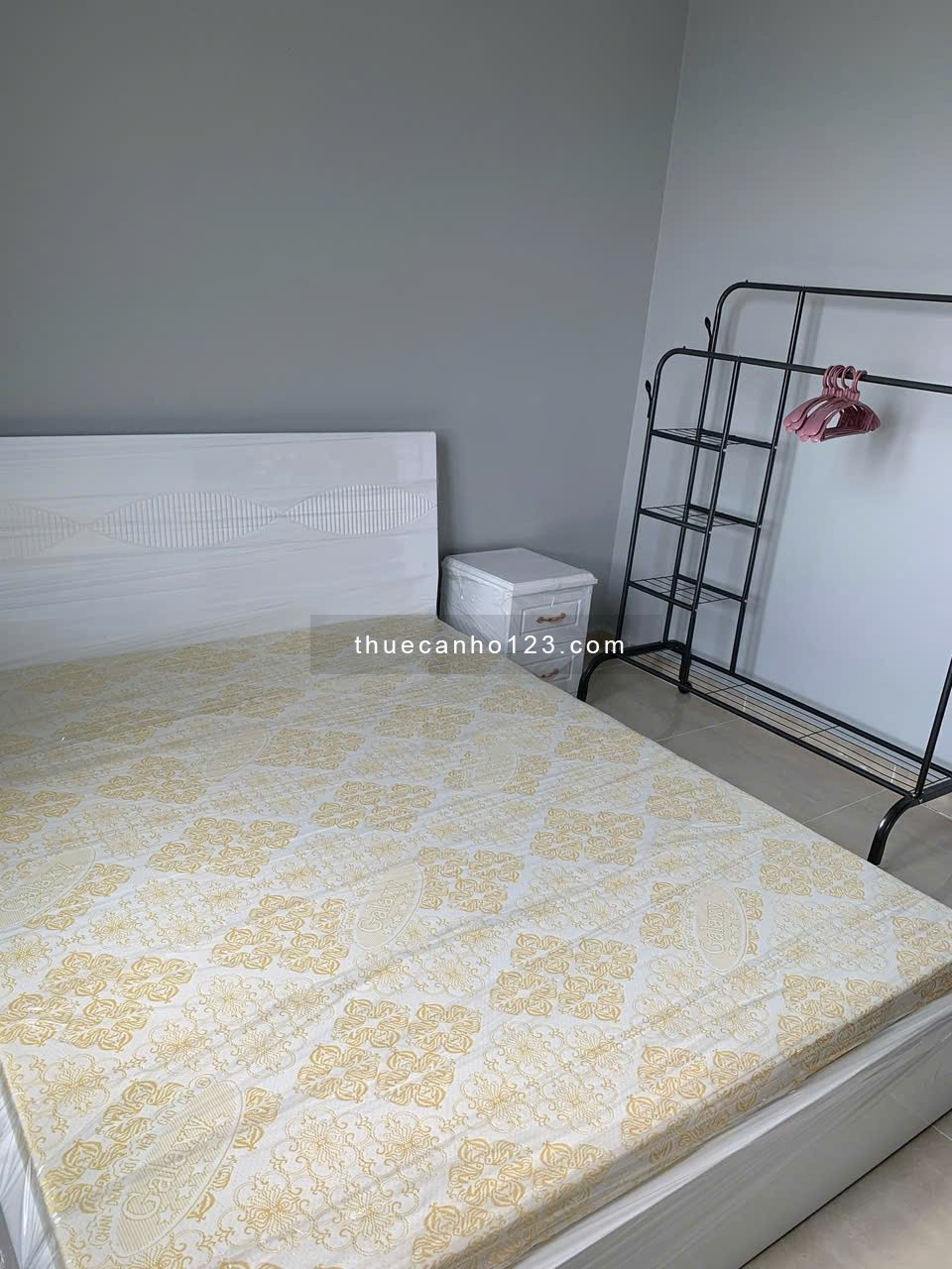 Chung cư Hà Đô, Nguyễn Văn Công, GV: 2p ngủ, 75m2, giá 12tr/th