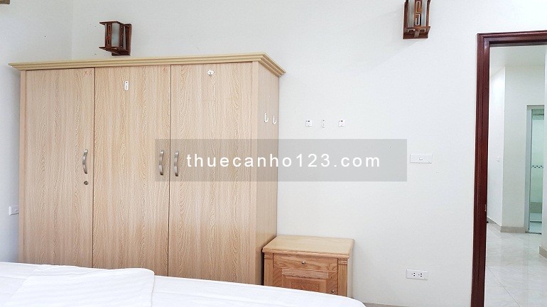 Cho thuê căn hộ giá rẻ tại Âu Cơ, Tây Hồ, 45m2, 1PN, đầy đủ nội thất