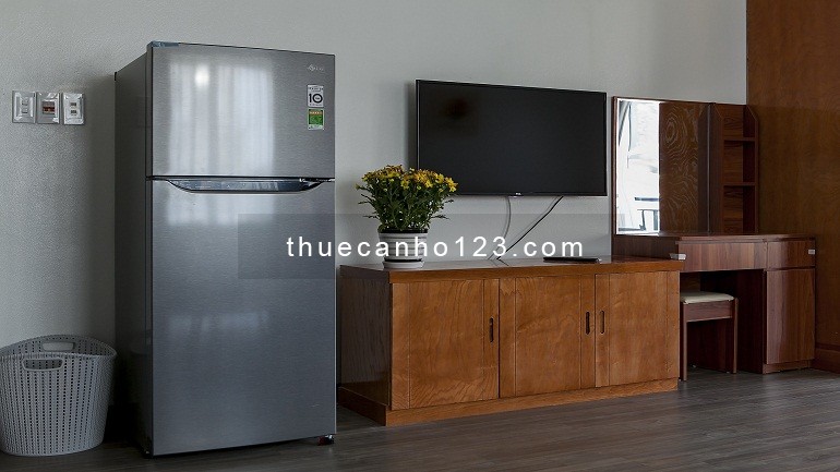 Cho thuê căn hộ dịch vụ tại Nghi Tàm, Tây Hồ, 50m2, studio, đầy đủ nội thất đẹp hiện đại