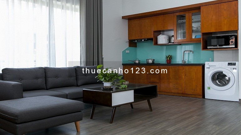 Cho thuê căn hộ dịch vụ tại Nghi Tàm, Tây Hồ, 50m2, studio, đầy đủ nội thất đẹp hiện đại