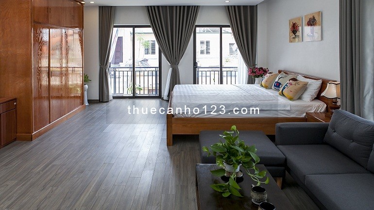 Cho thuê căn hộ dịch vụ tại Nghi Tàm, Tây Hồ, 50m2, studio, đầy đủ nội thất đẹp hiện đại