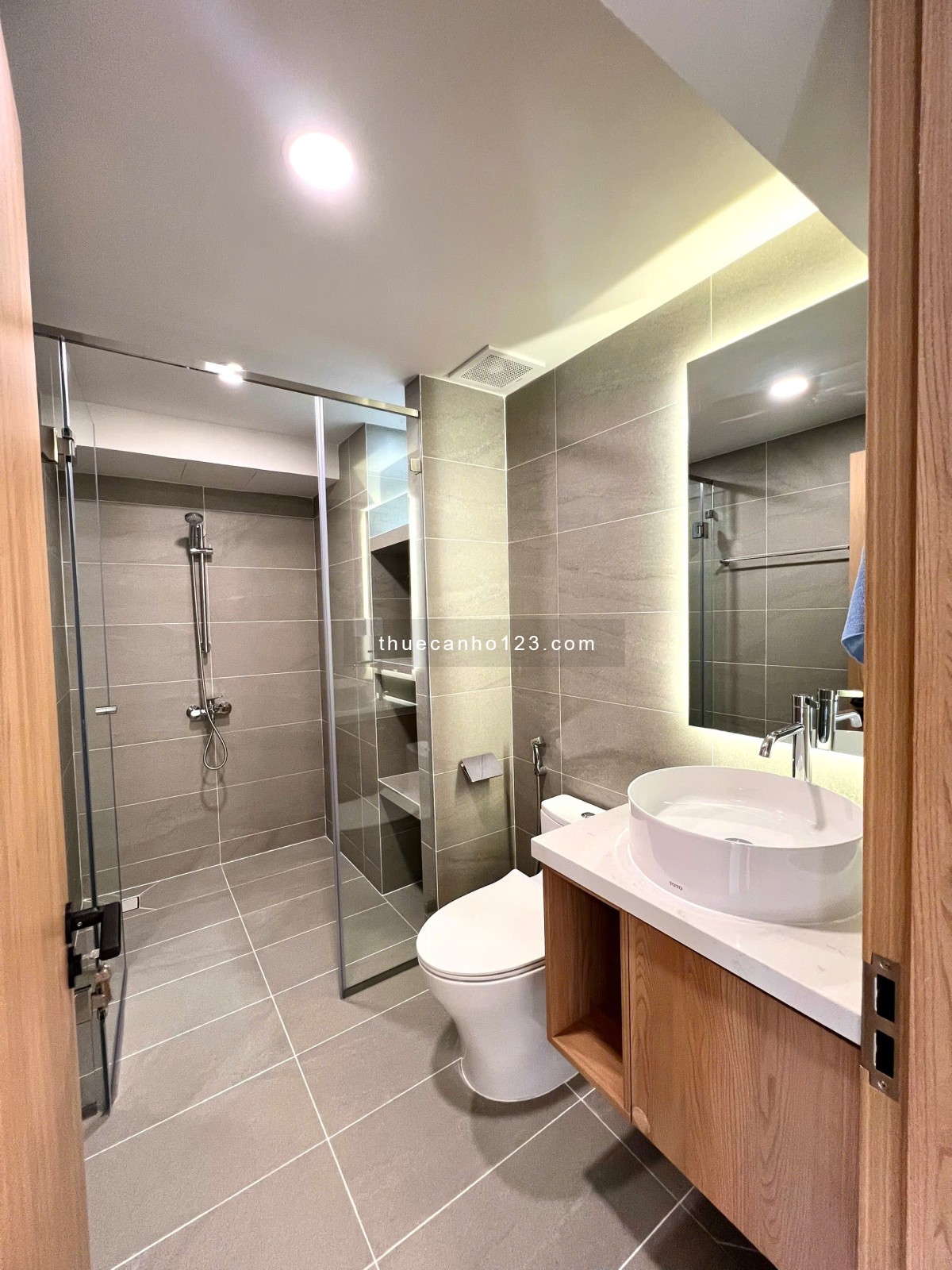 The Galleria: Cho thuê 2PN Loft - Full NT - Trống sẵn cho thuê