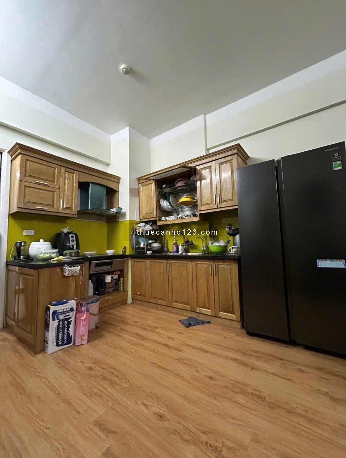 Chung cư Hoa Sen, Lạc Long Quân,Q11: 78m2, 2p ngủ, NT, 9tr5/th