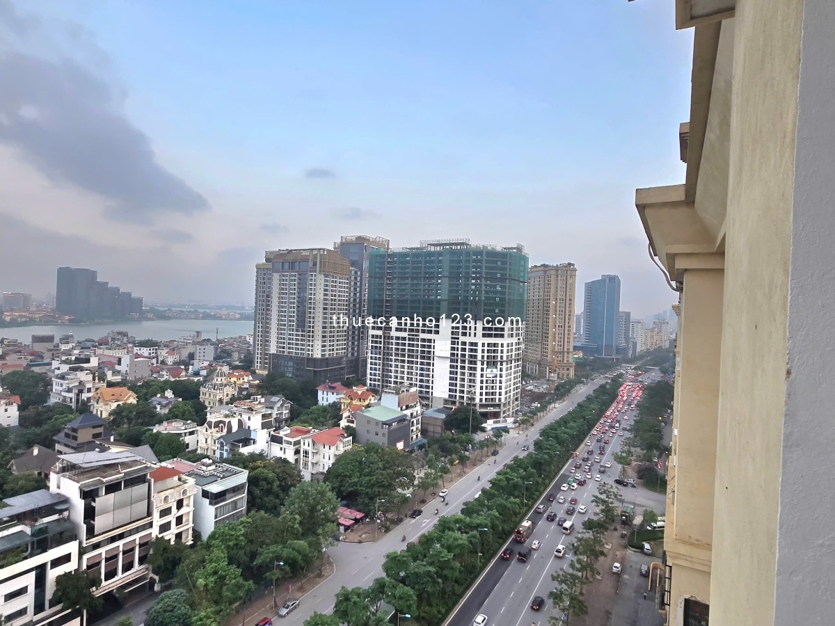 Cho thuê căn hộ chung cư 2 ngủ 2 vs view Hồ Tây