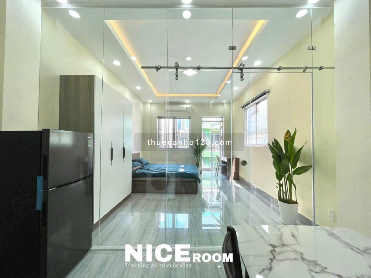 Cho thuê 1 Phòng Ngủ Ban công Vew Landmmark 81
